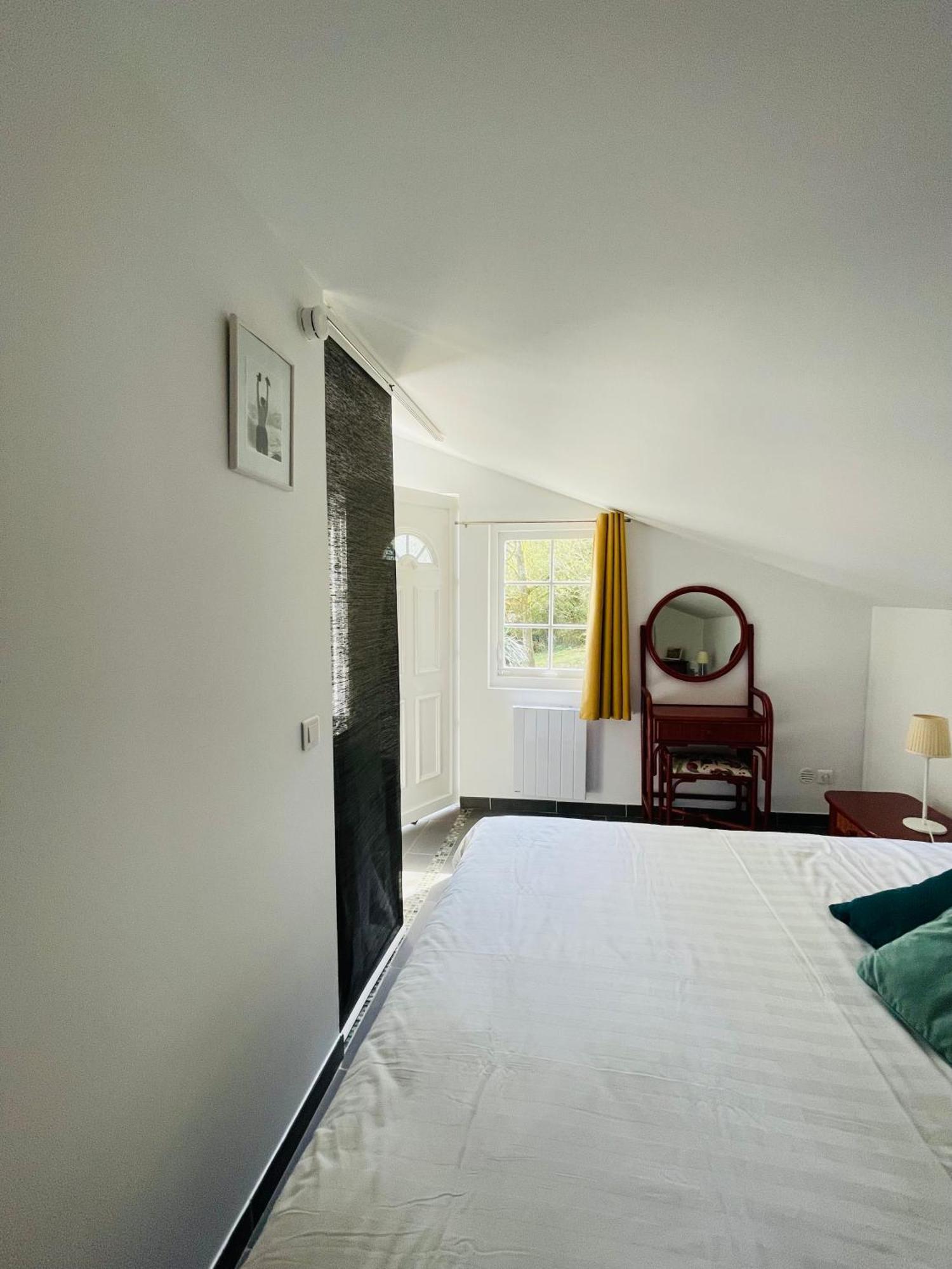 Ambition Zen Presles Hotell Presles  Eksteriør bilde