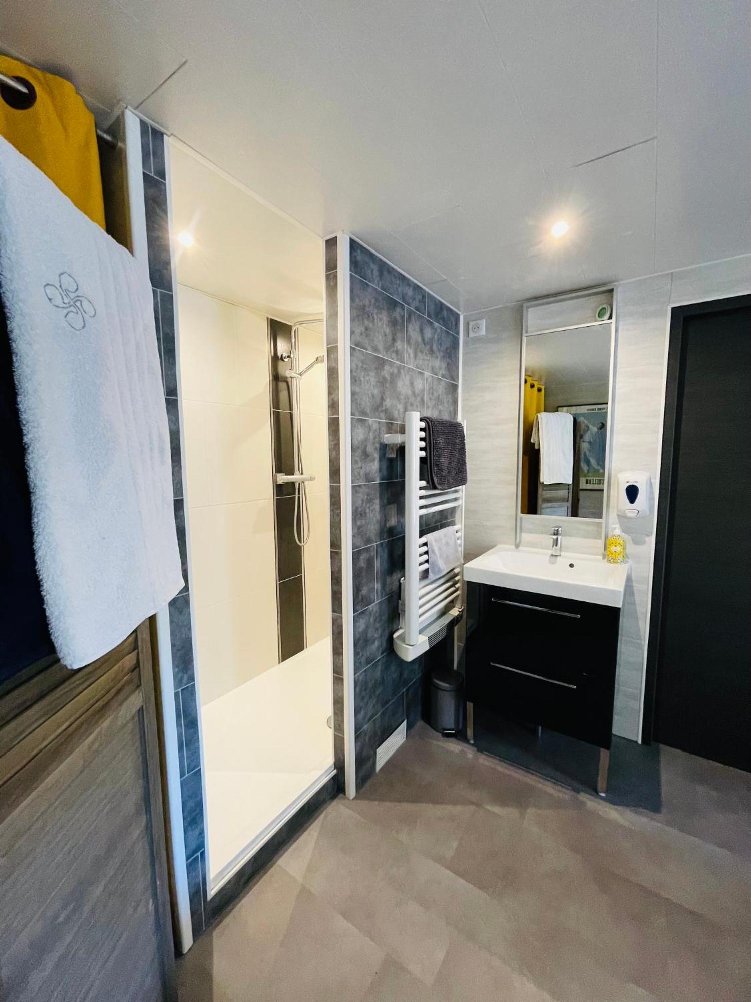 Ambition Zen Presles Hotell Presles  Eksteriør bilde